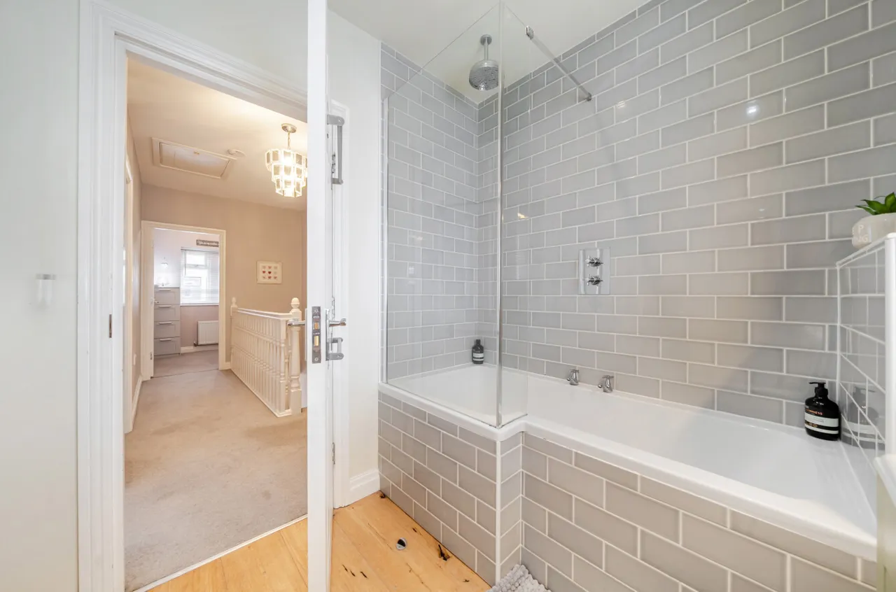 Woodland View, Calverley, LS28, photo 21