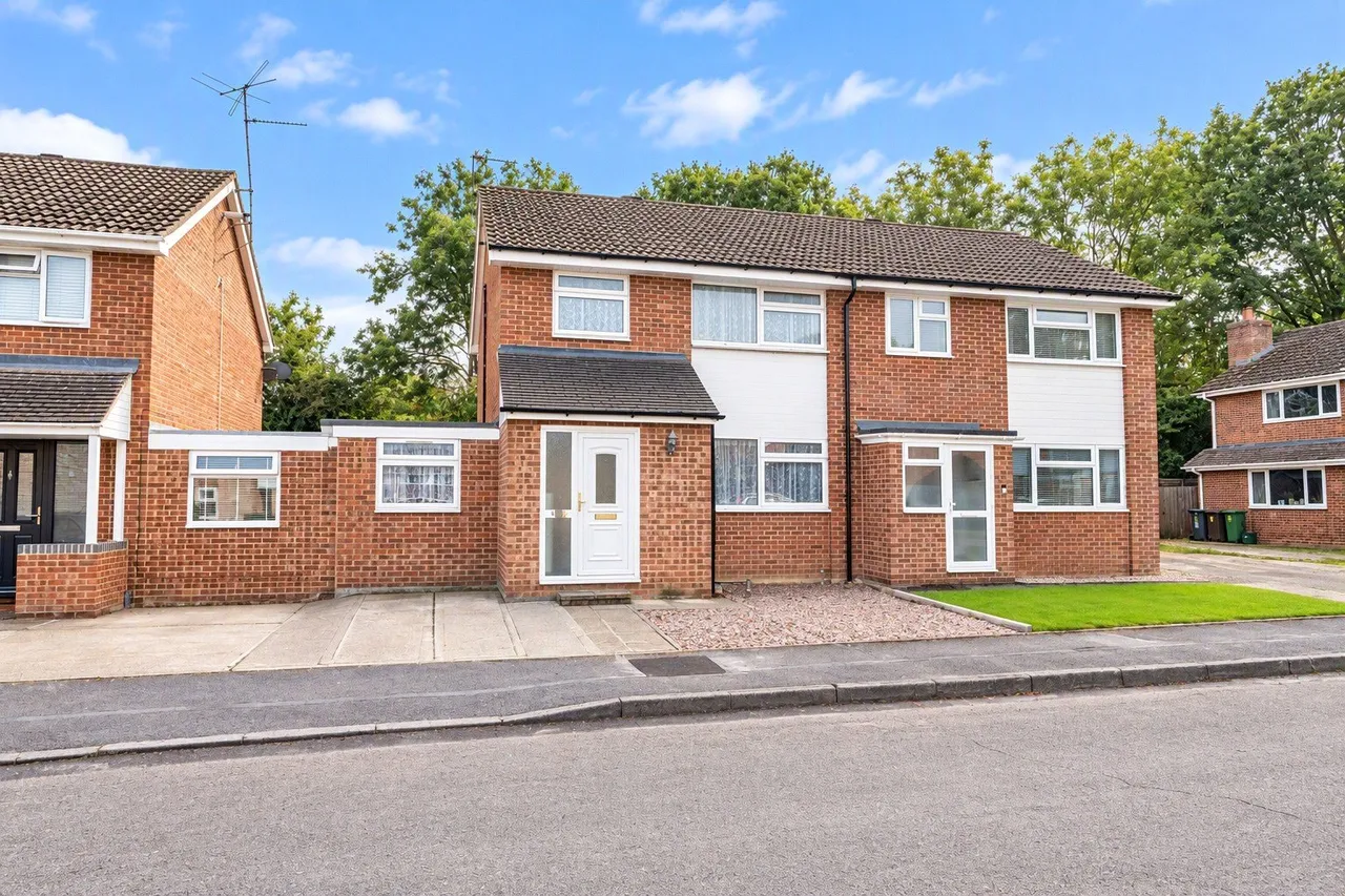 Tomlins Close, Tadley, RG26, photo 3