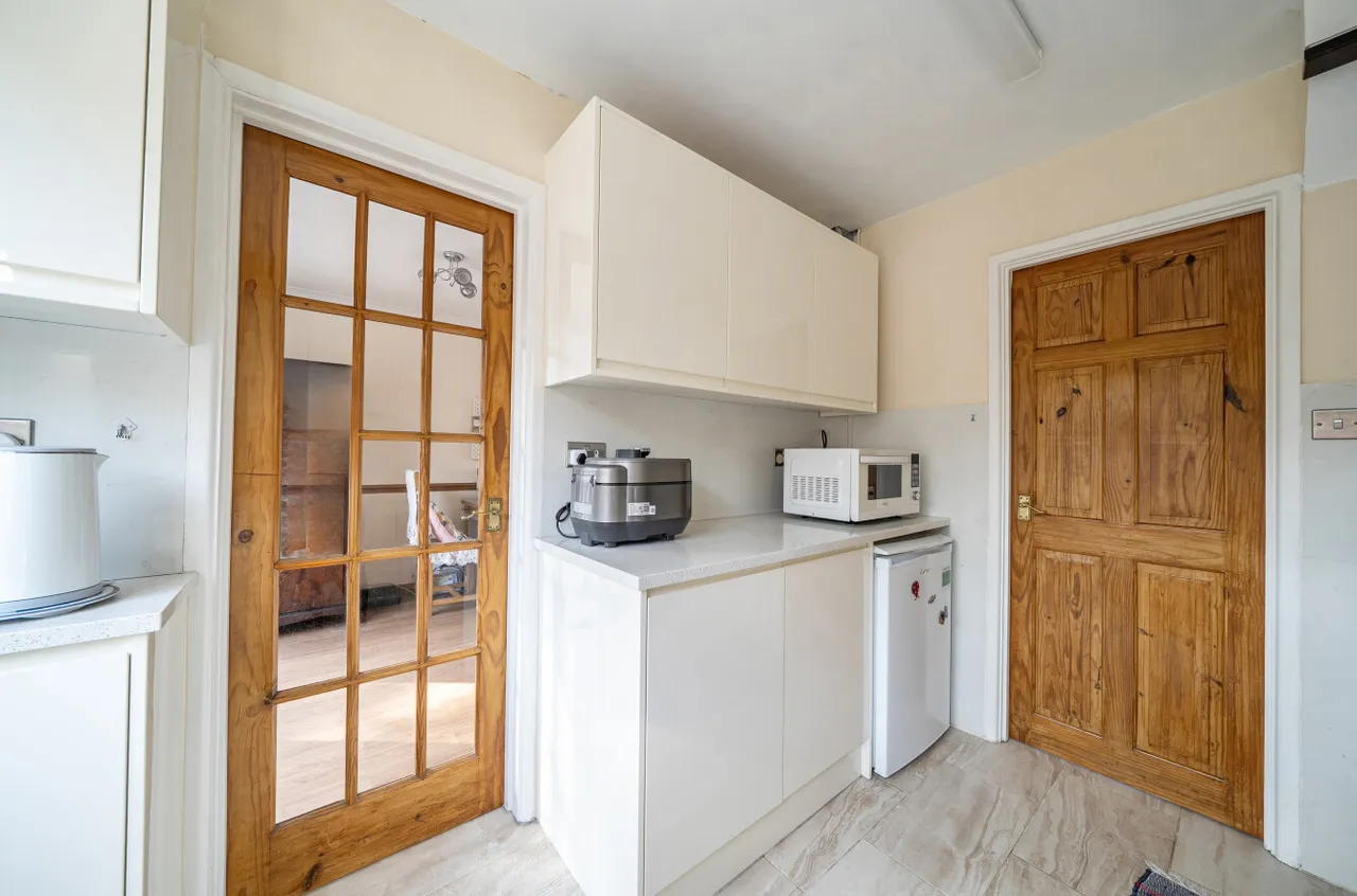 Tomlins Close, Tadley, RG26, photo 12