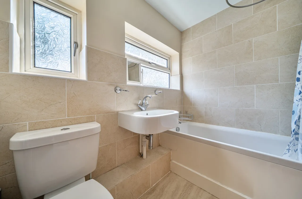 Tomlins Close, Tadley, RG26, photo 14