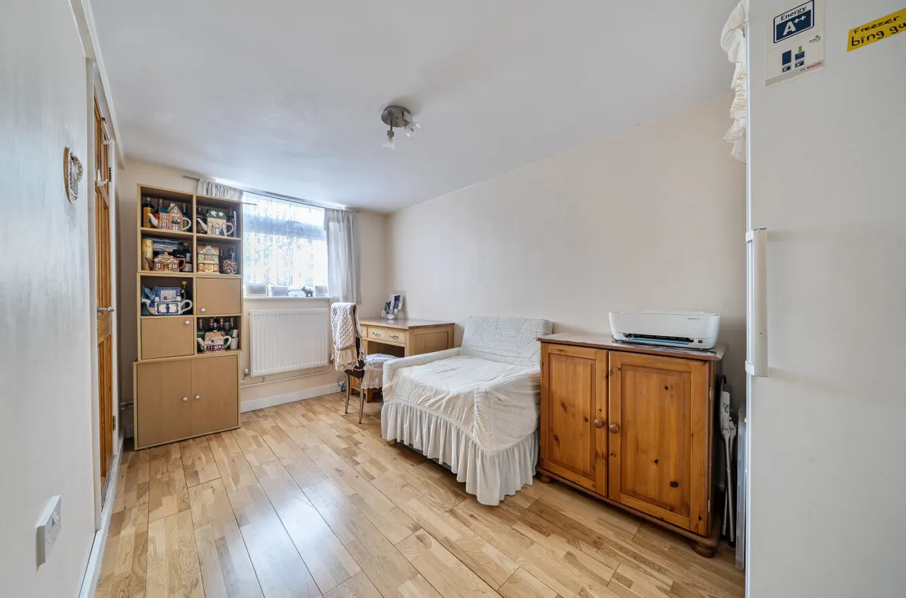 Tomlins Close, Tadley, RG26, photo 5