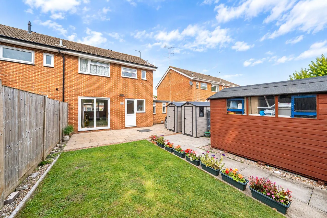Tomlins Close, Tadley, RG26, photo 18