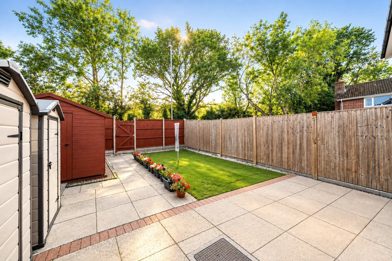 Tomlins Close, Tadley, RG26, photo 19