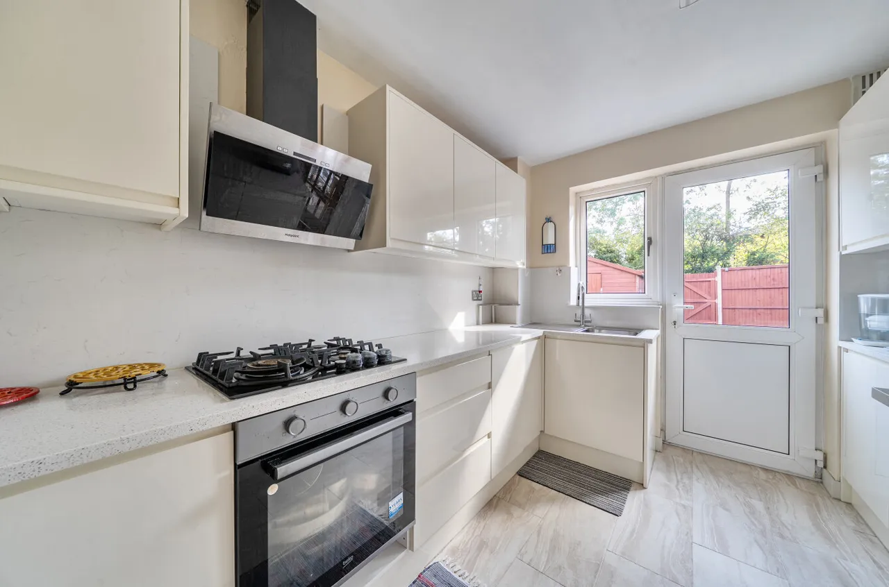 Tomlins Close, Tadley, RG26, photo 4