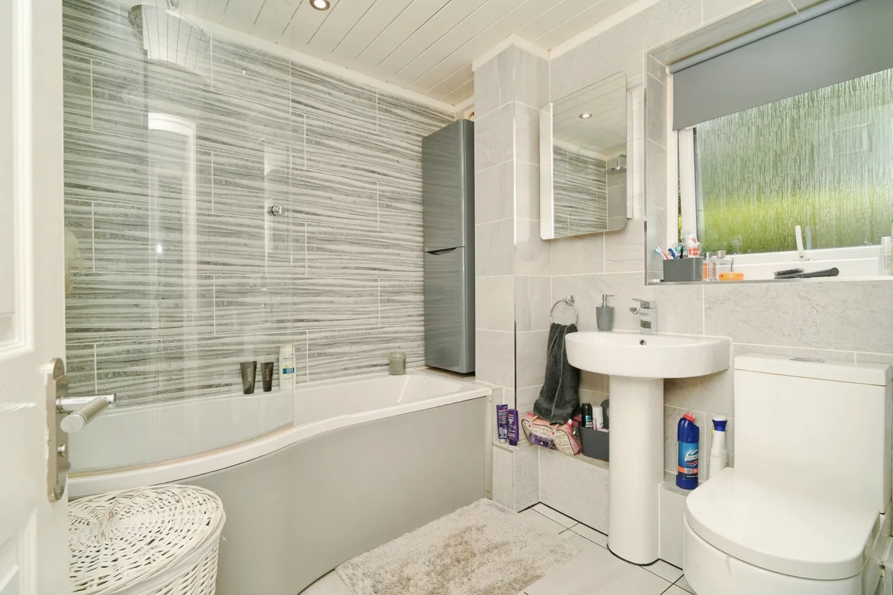 Hooten Lane, Leigh, WN7, photo 8