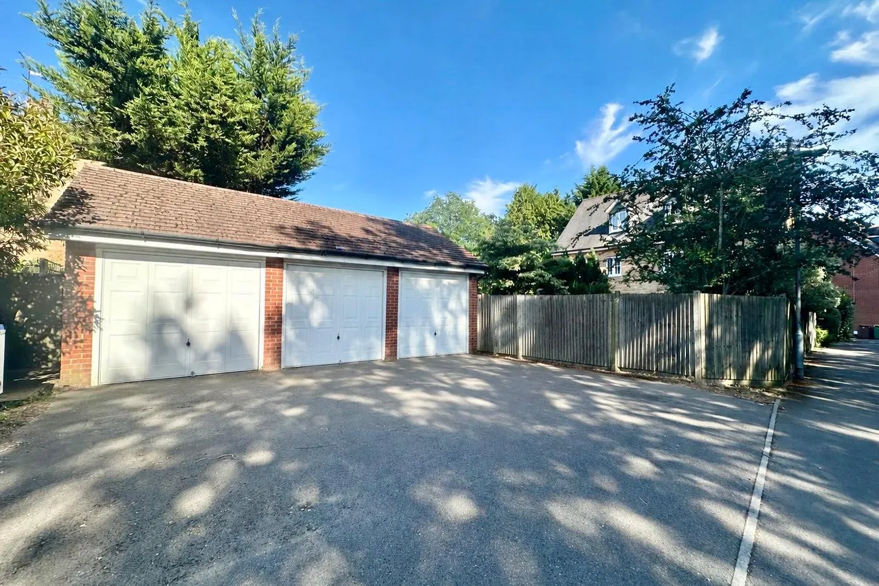 Alford Close, Sandhurst, Berkshire, GU47 8DX, photo 8