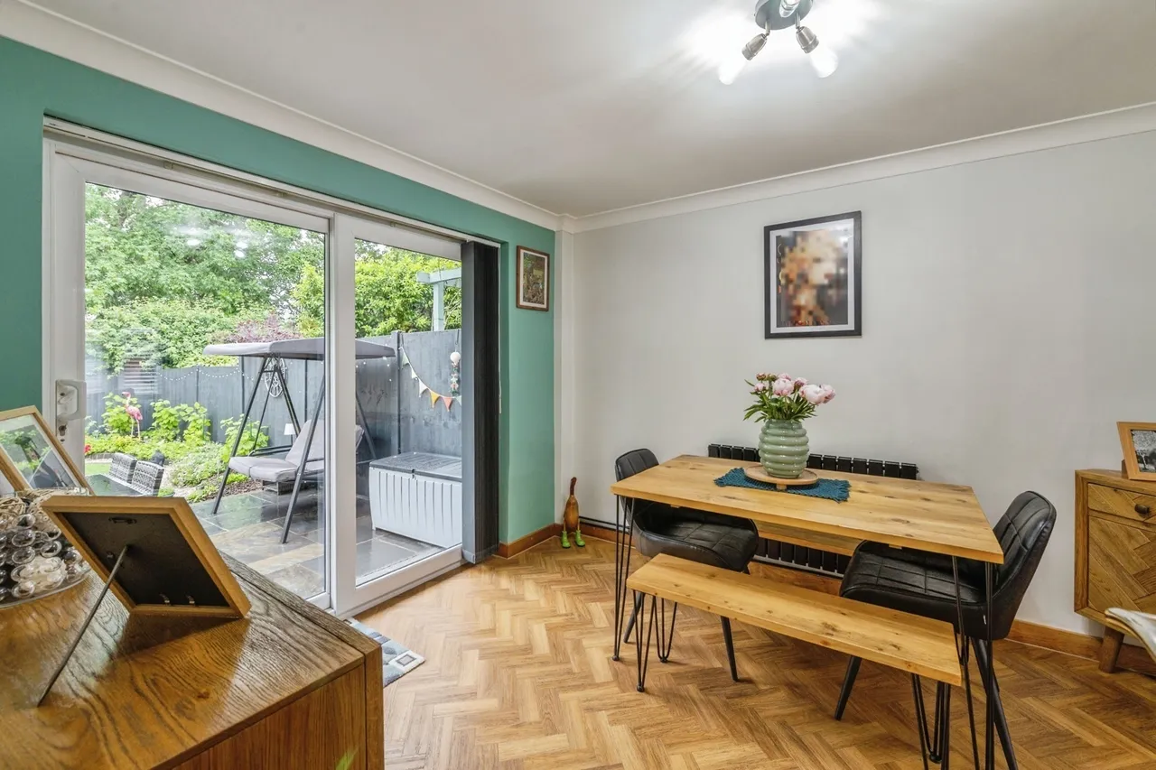 Magnolia Way, Pilgrims Hatch, Brentwood, Essex, CM15, photo 11