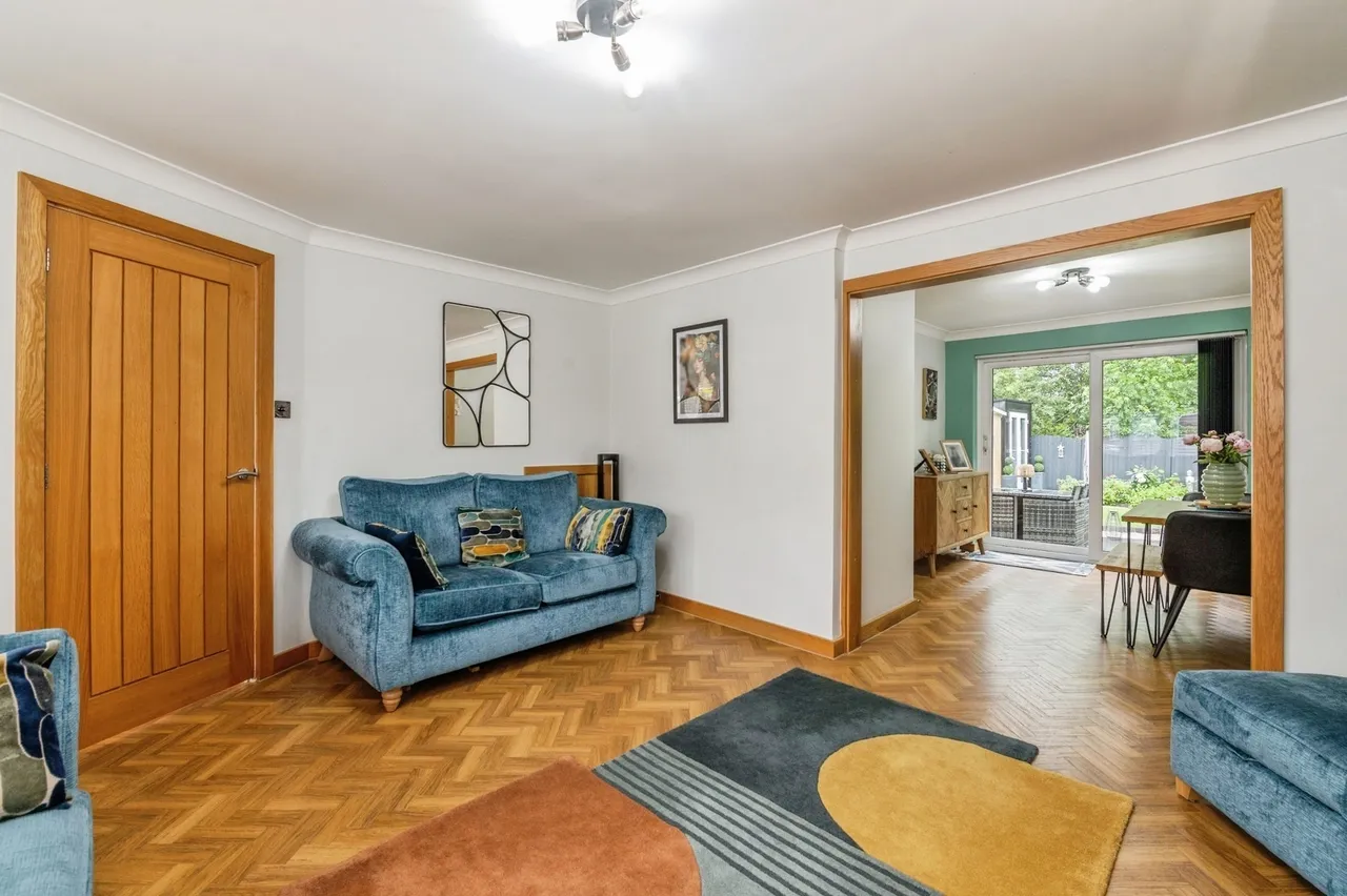 Magnolia Way, Pilgrims Hatch, Brentwood, Essex, CM15, photo 3