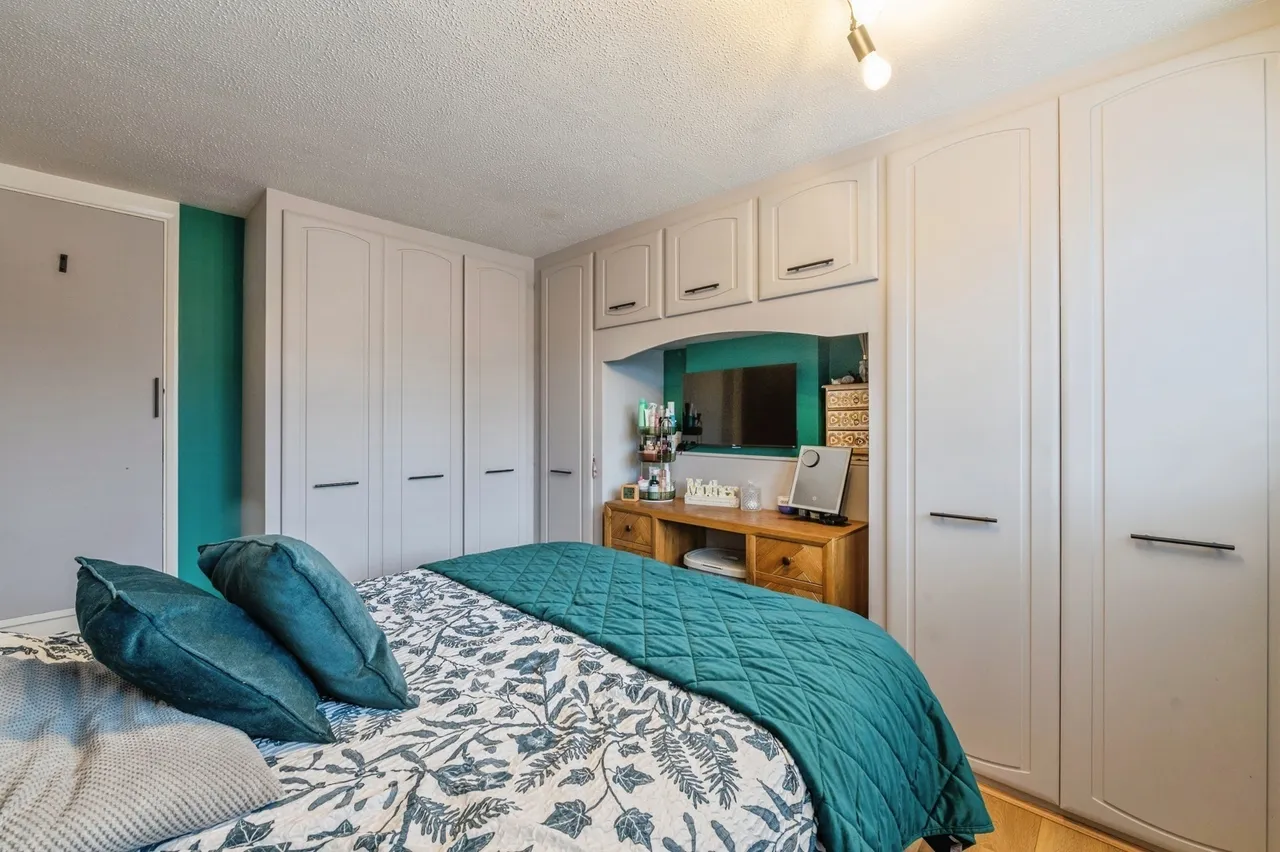 Magnolia Way, Pilgrims Hatch, Brentwood, Essex, CM15, photo 13