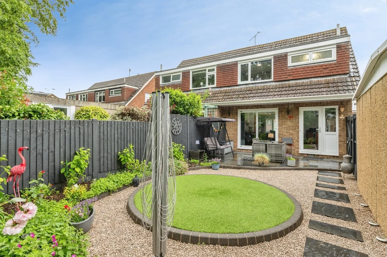 Magnolia Way, Pilgrims Hatch, Brentwood, Essex, CM15, photo 23