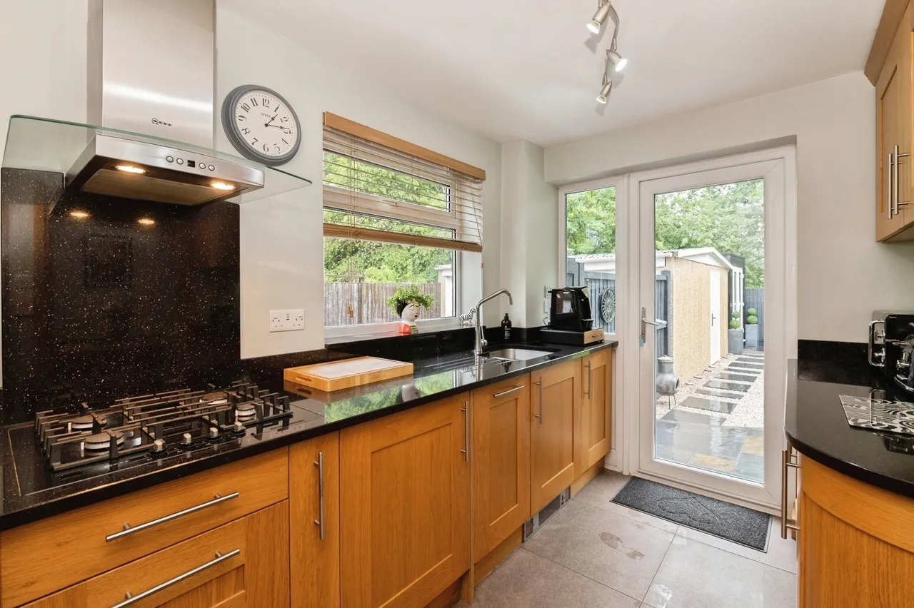 Magnolia Way, Pilgrims Hatch, Brentwood, Essex, CM15, photo 10