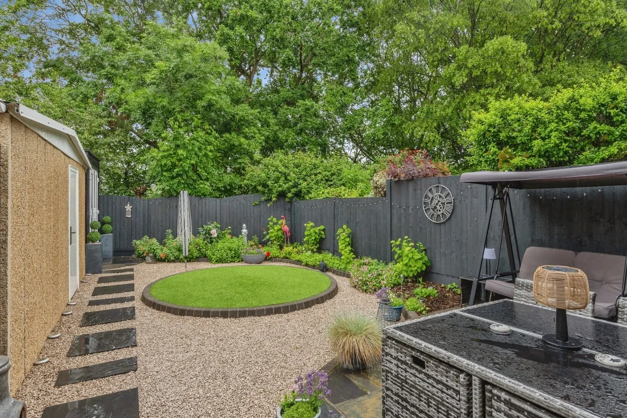 Magnolia Way, Pilgrims Hatch, Brentwood, Essex, CM15, photo 25
