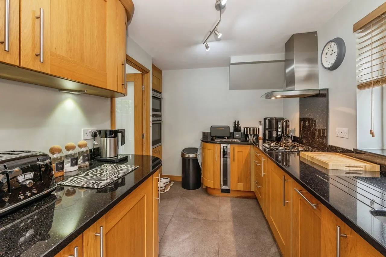 Magnolia Way, Pilgrims Hatch, Brentwood, Essex, CM15, photo 9