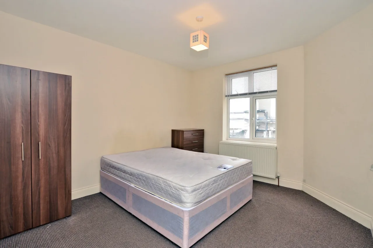 Camberley, GU15, photo 4