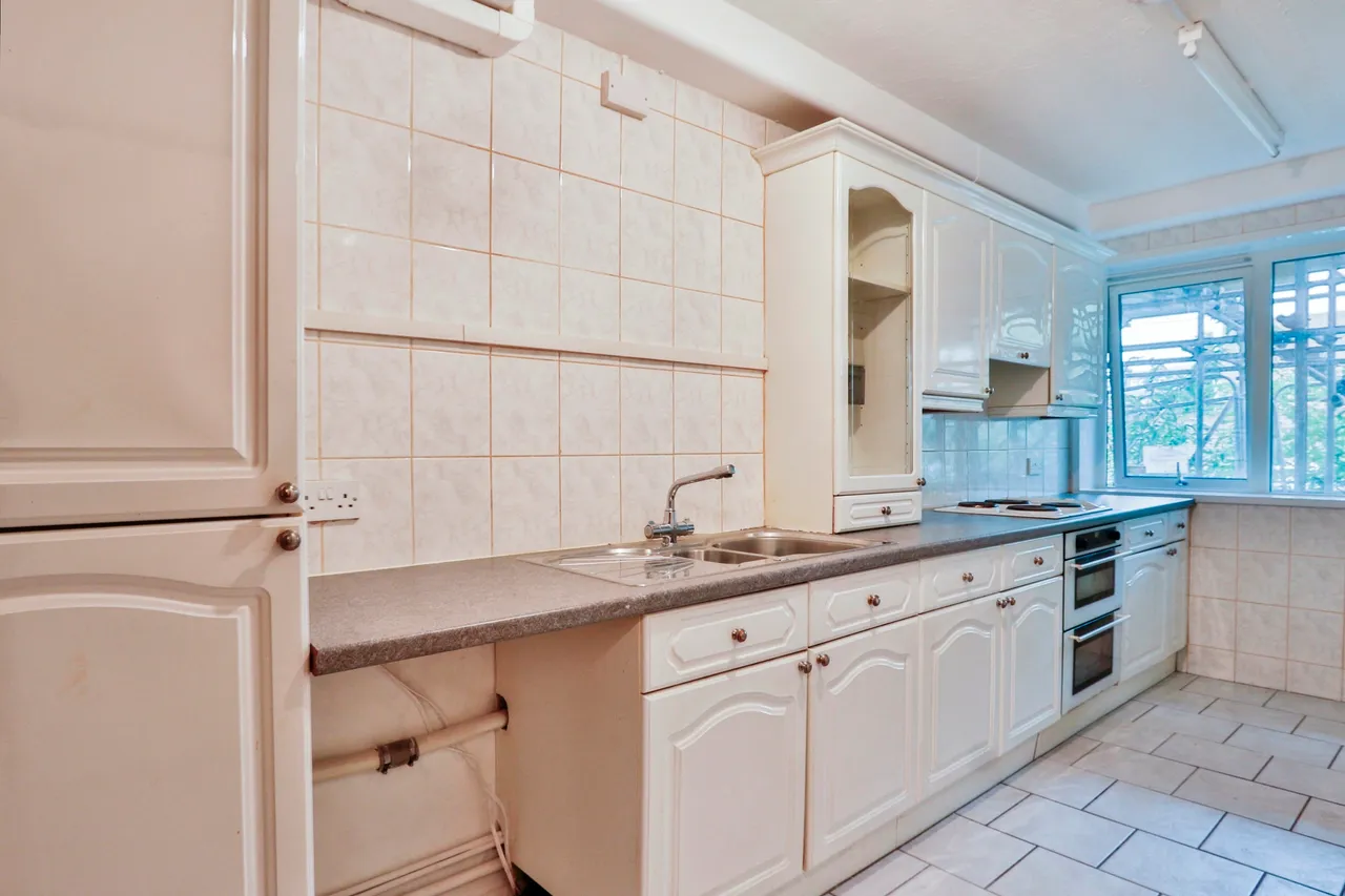 9 Lagland Street, Poole, photo 10