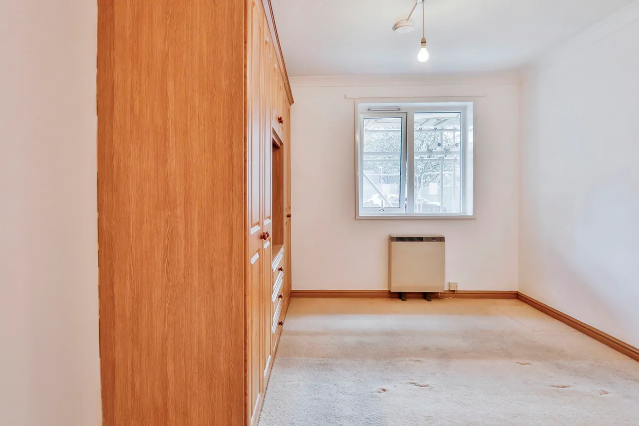 9 Lagland Street, Poole, photo 11