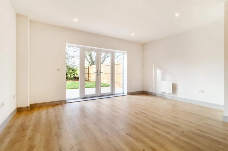 Alexander Gardens, Binfield, RG42, photo 3