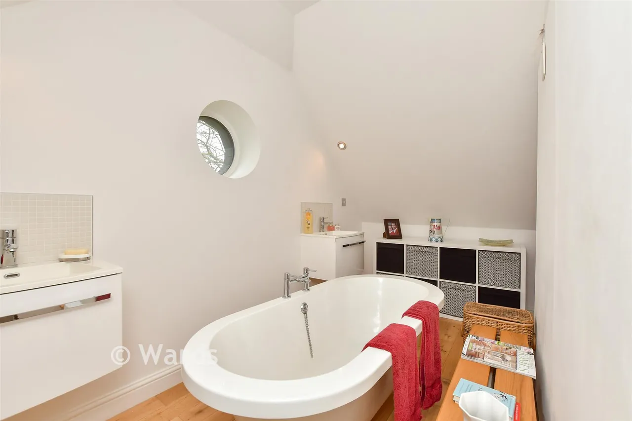 Wrotham Road, Meopham, DA13, photo 11