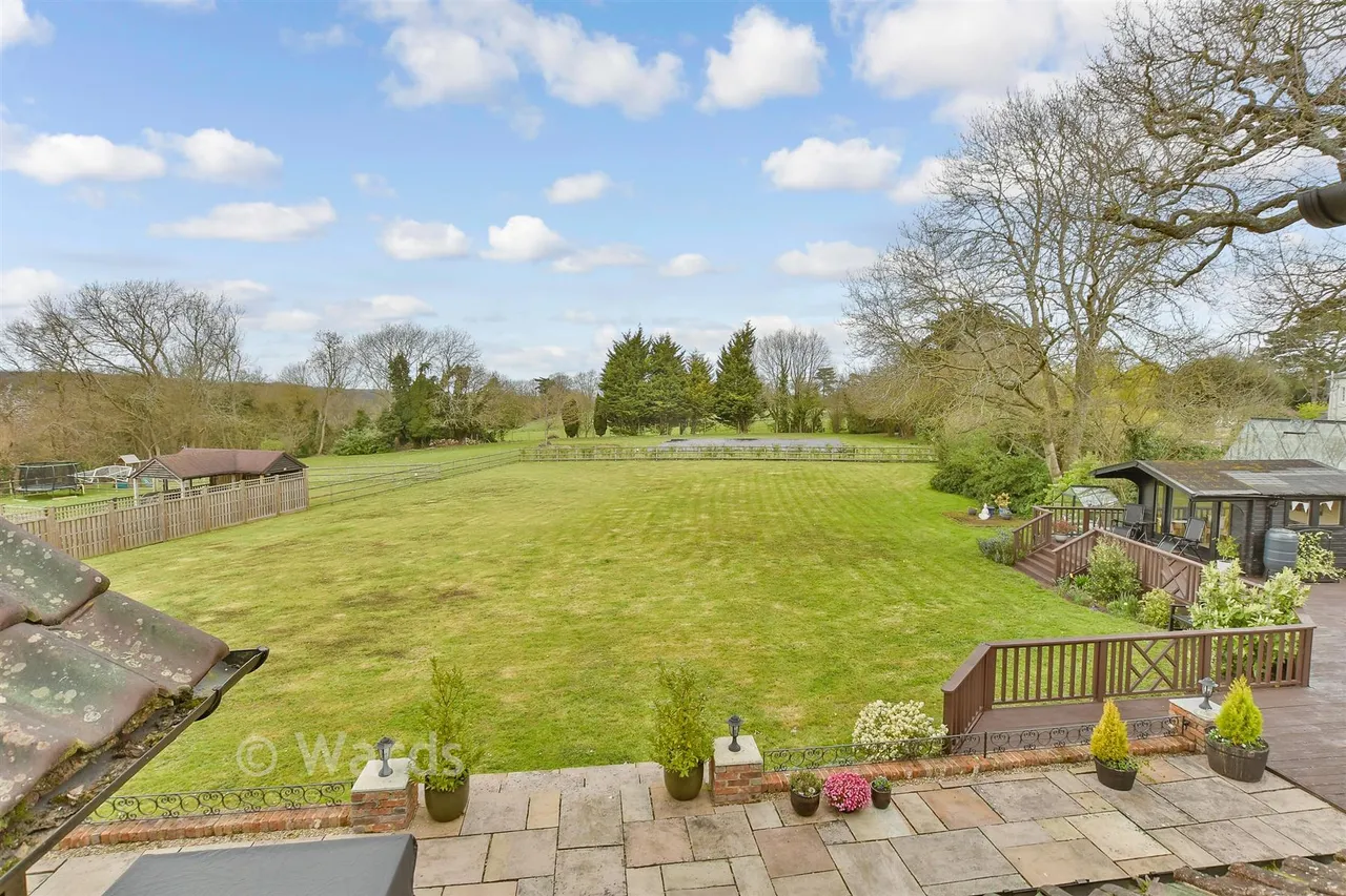 Wrotham Road, Meopham, DA13, photo 18