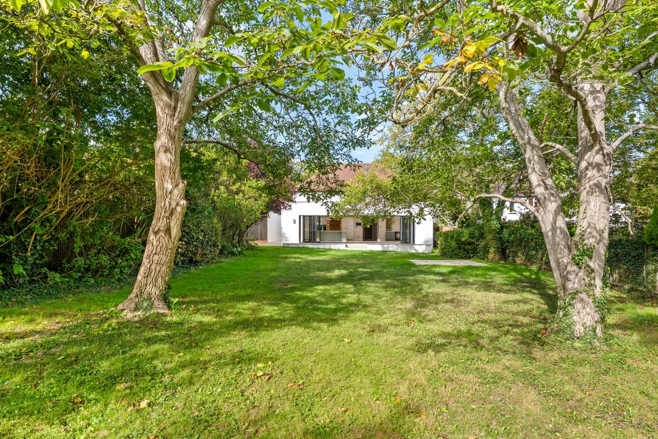 Longdown Lane South, Epsom, KT17, photo 30