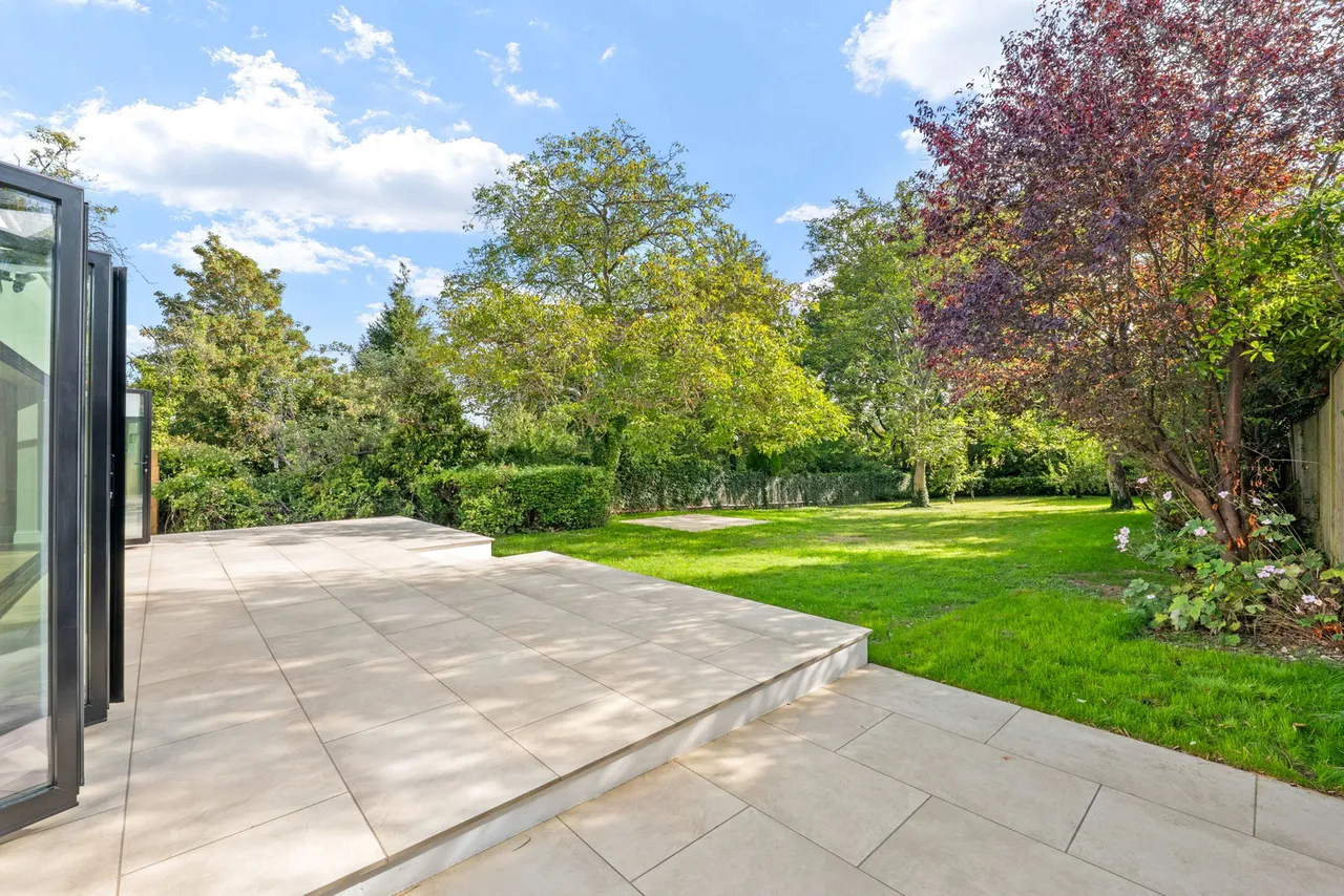 Longdown Lane South, Epsom, KT17, photo 25