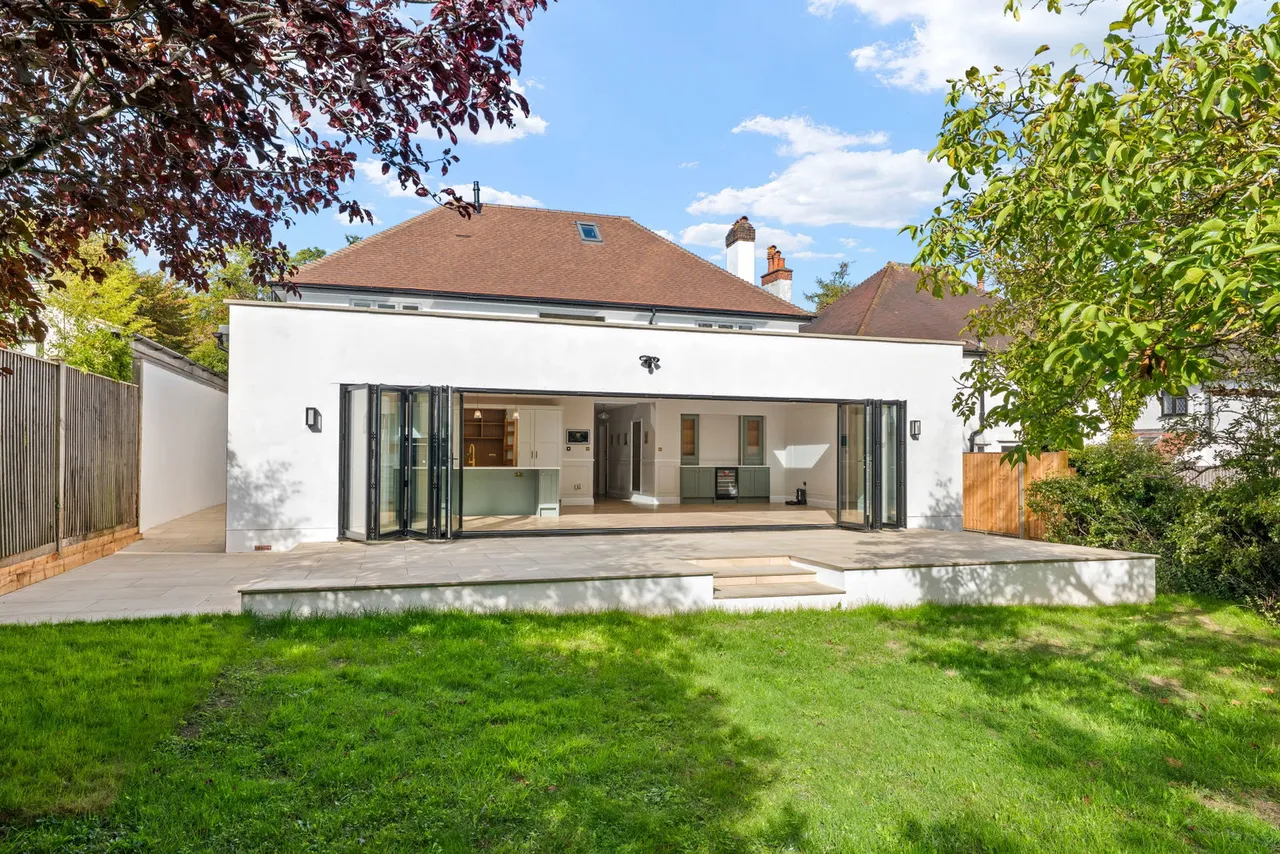 Longdown Lane South, Epsom, KT17, photo 27