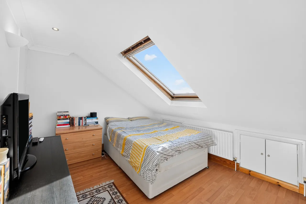 Tooting Bec Road, London, SW17, photo 9