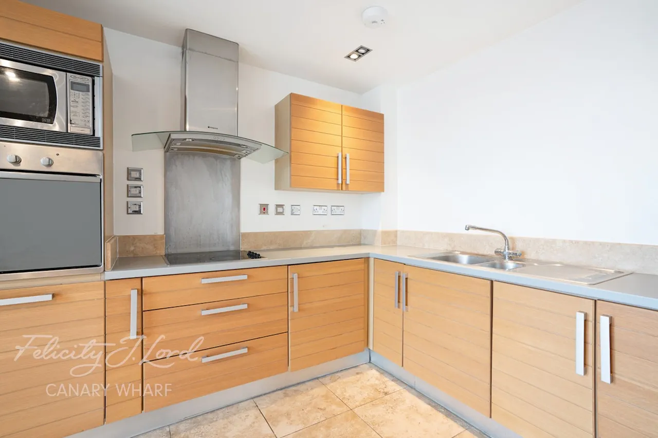 City Tower, Limeharbour, E14, photo 17