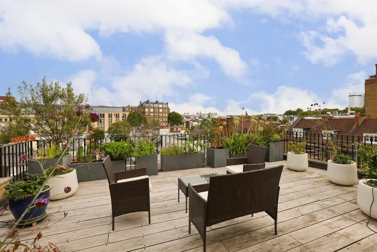 Kensington Court, London, W8, photo 2