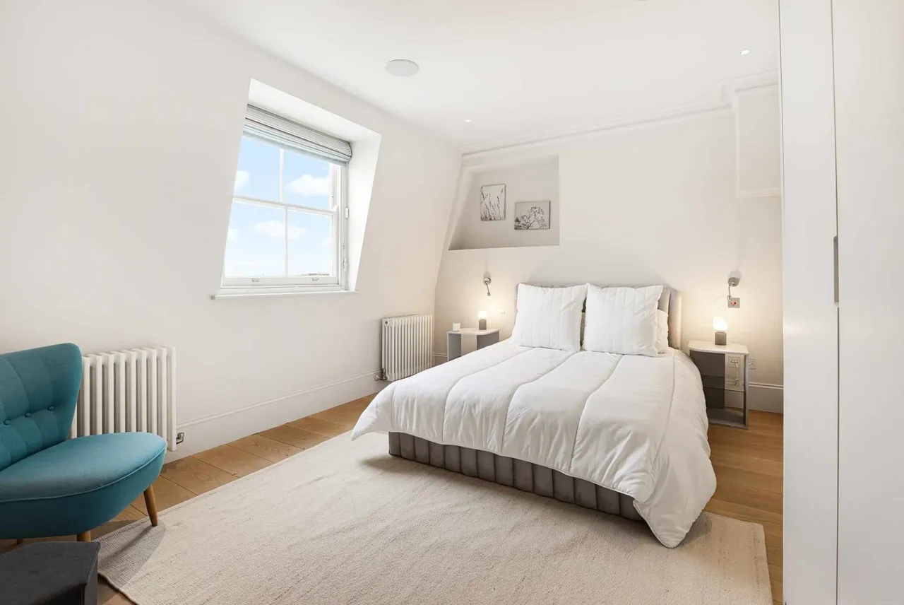 Kensington Court, London, W8, photo 9