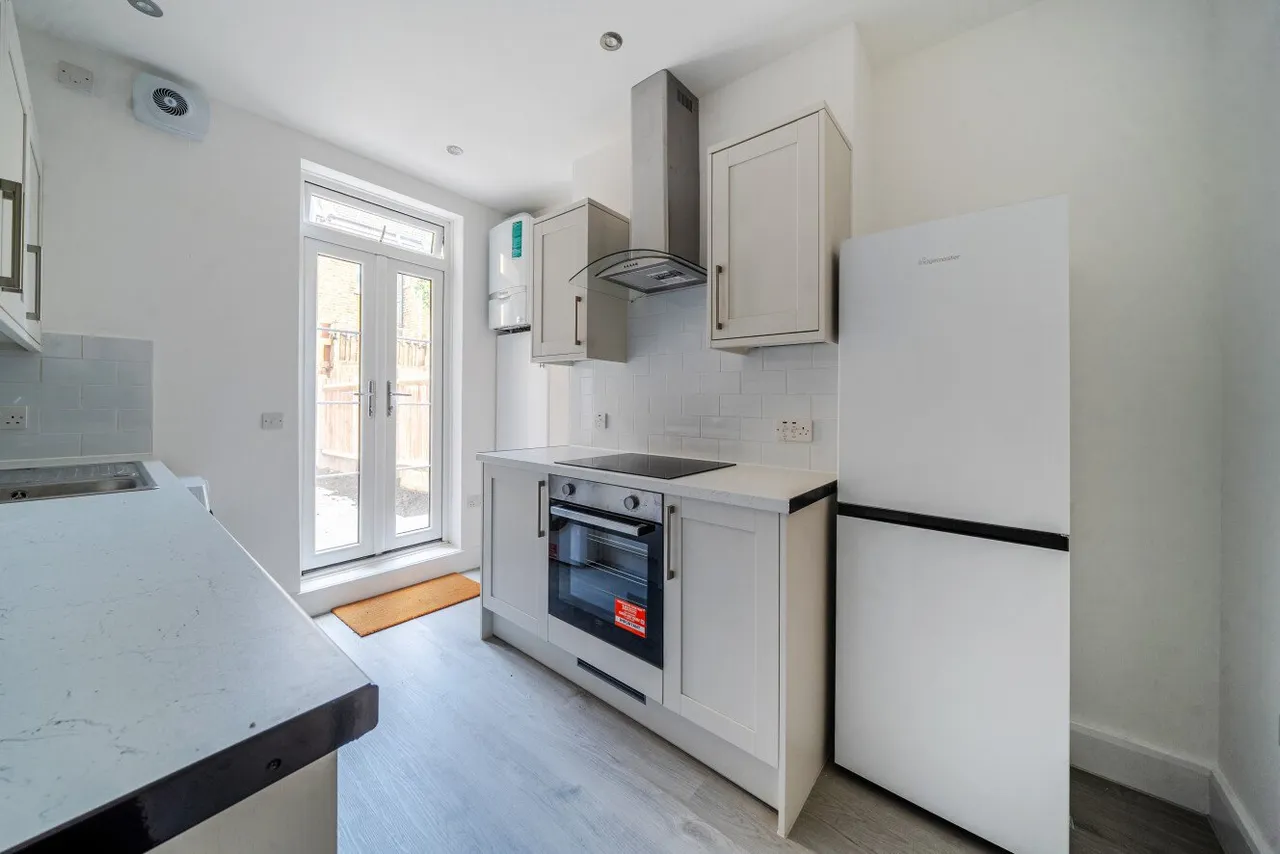 Abdale Road, London, W12, photo 5