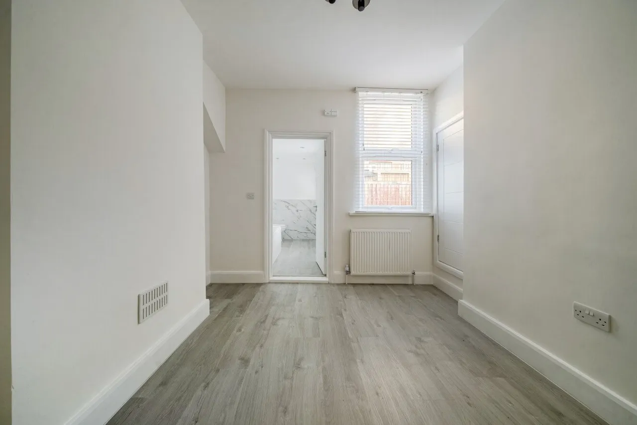 Abdale Road, London, W12, photo 7