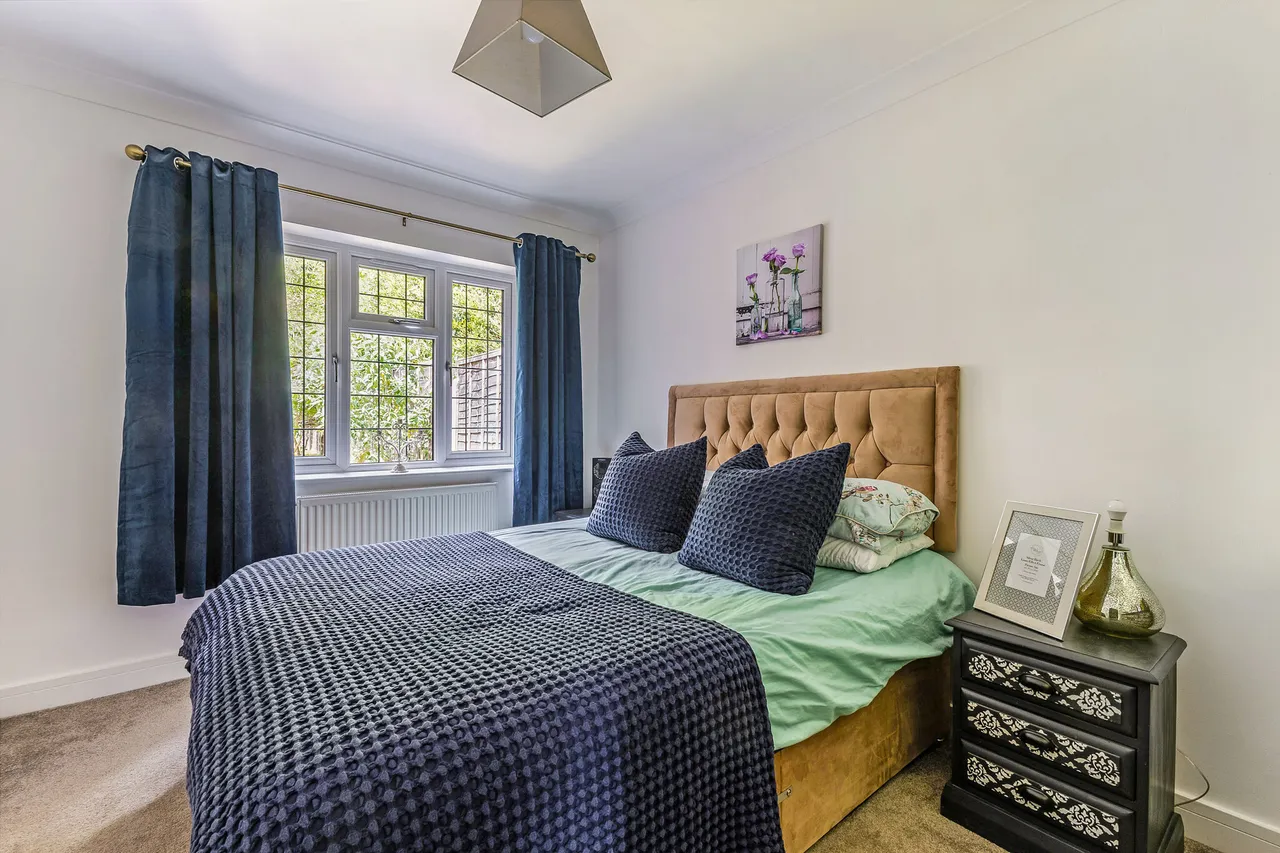 One Pin Lane, Farnham Common, SL2, photo 10