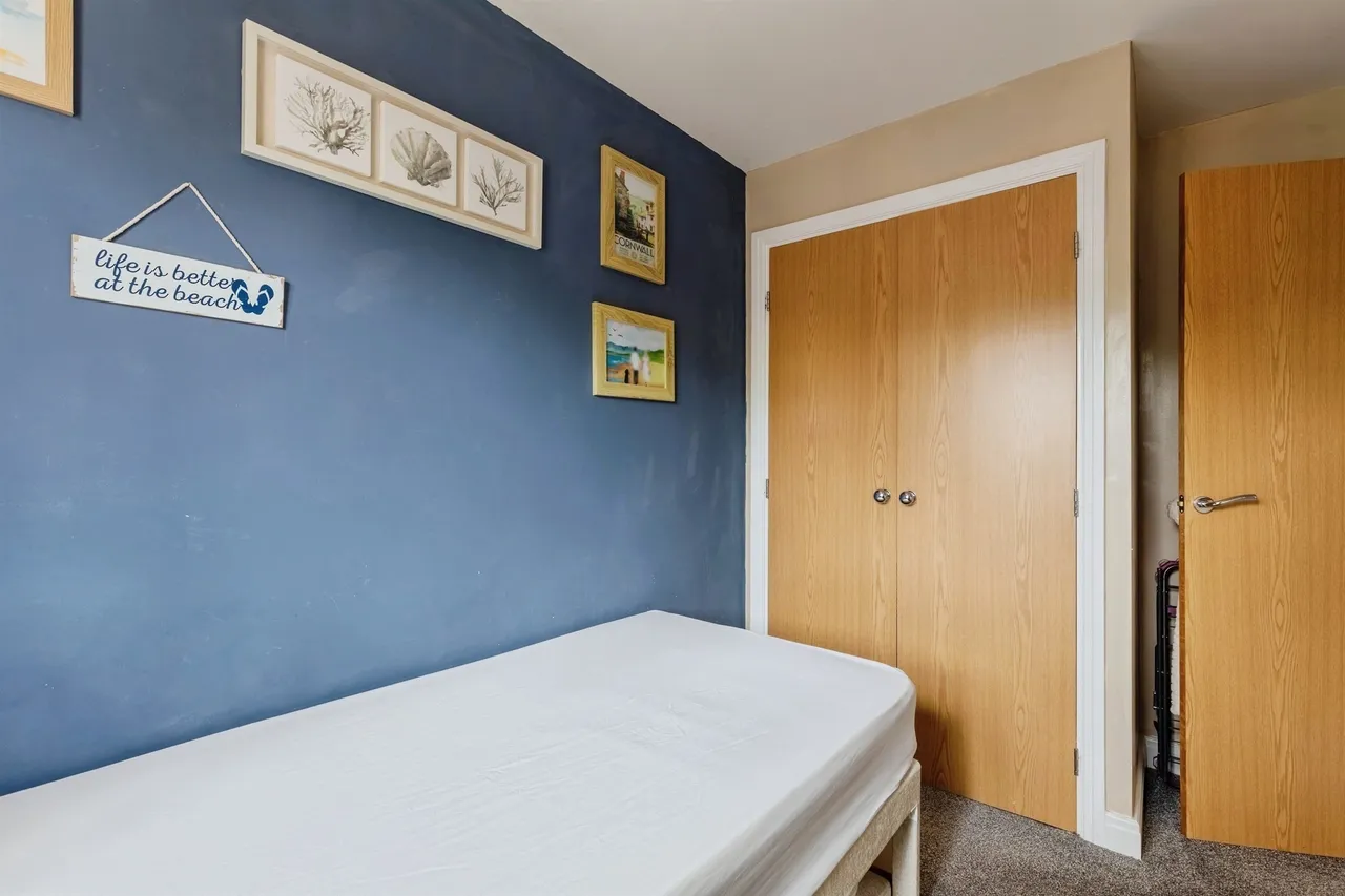Manders Croft, Southam, photo 8