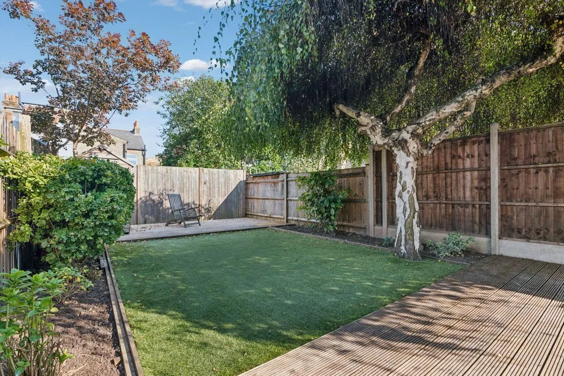 Clonmore Street, SW18, photo 4