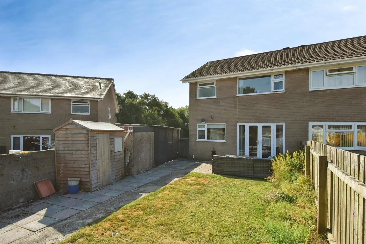 Oliver Jones Crescent, Tredegar, NP22, photo 32