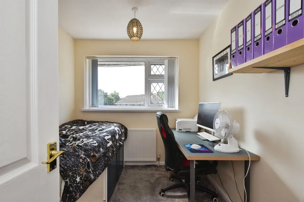 Oliver Jones Crescent, Tredegar, NP22, photo 24