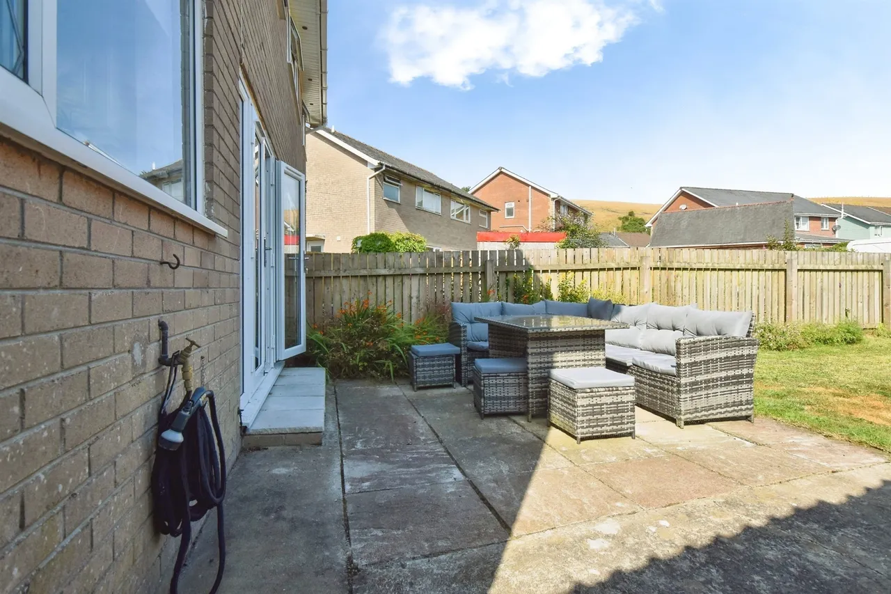 Oliver Jones Crescent, Tredegar, NP22, photo 25
