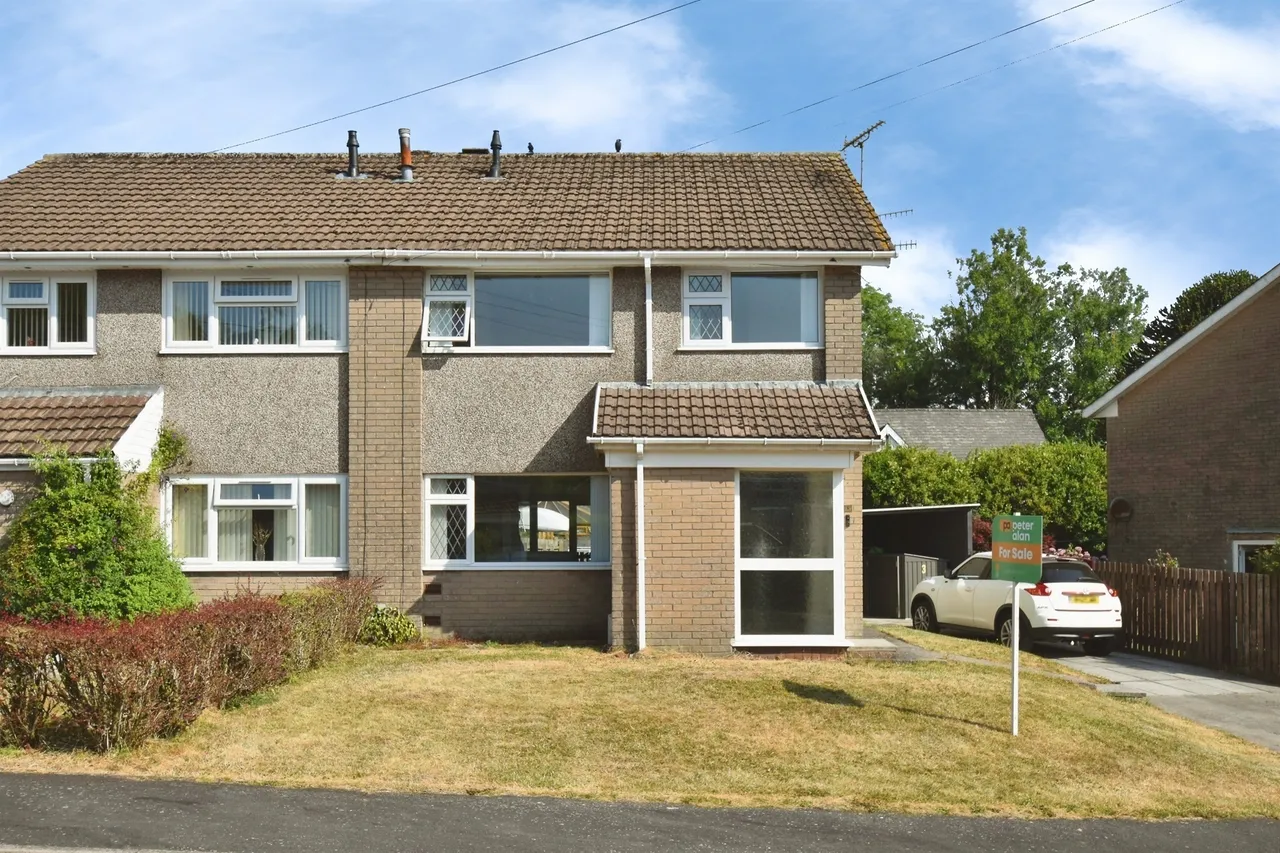 Oliver Jones Crescent, Tredegar, NP22, photo 34