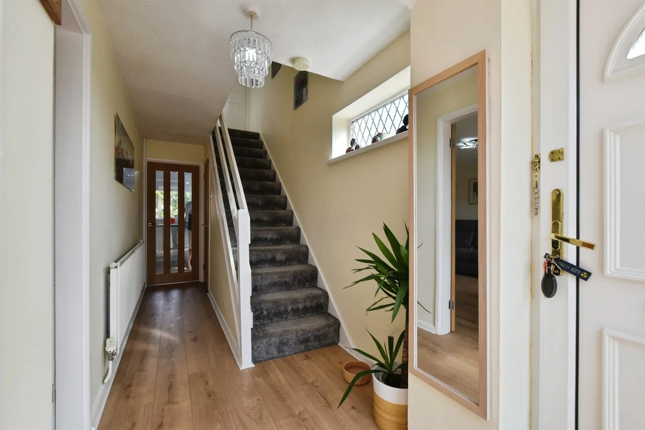 Oliver Jones Crescent, Tredegar, NP22, photo 15