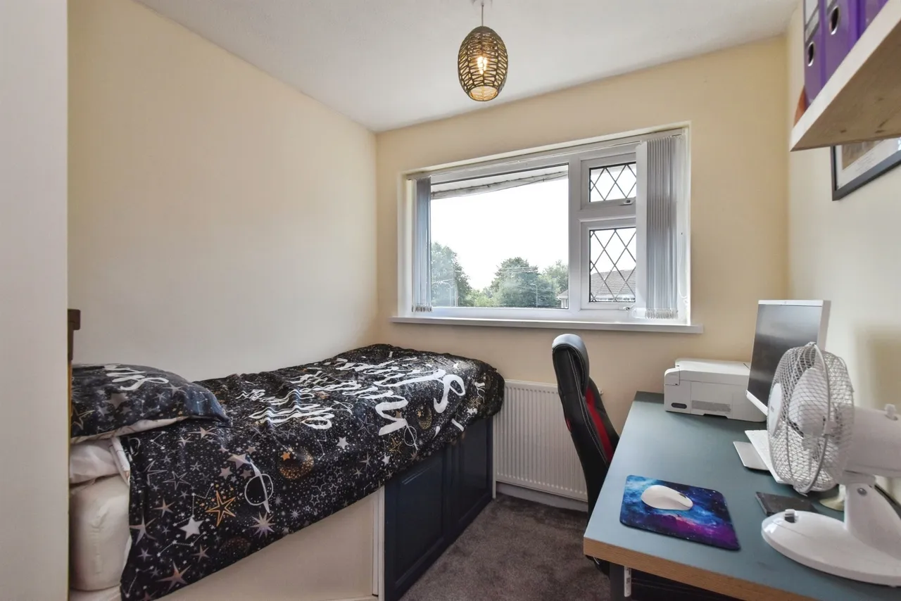 Oliver Jones Crescent, Tredegar, NP22, photo 11