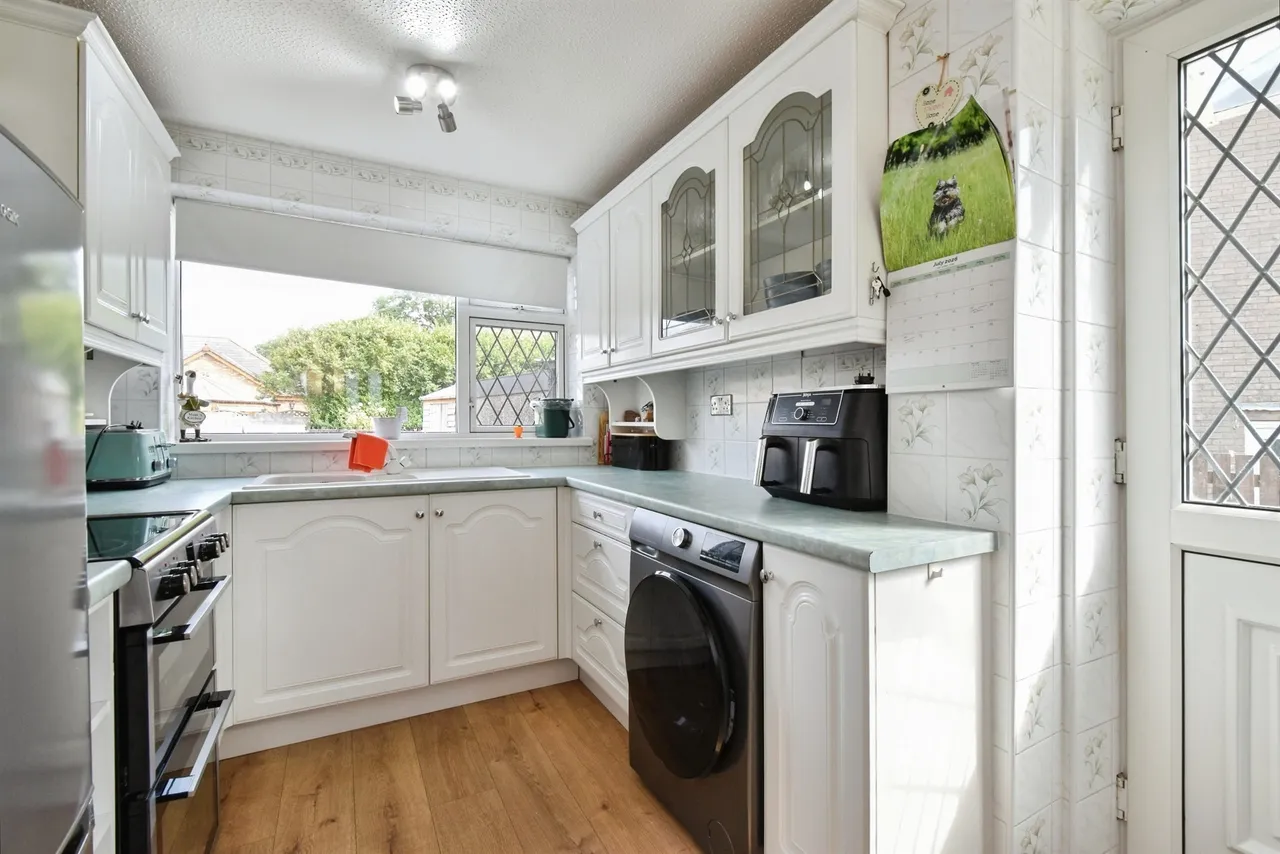 Oliver Jones Crescent, Tredegar, NP22, photo 7