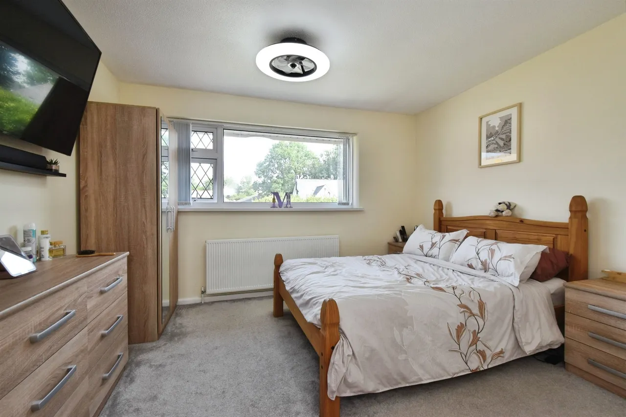 Oliver Jones Crescent, Tredegar, NP22, photo 9