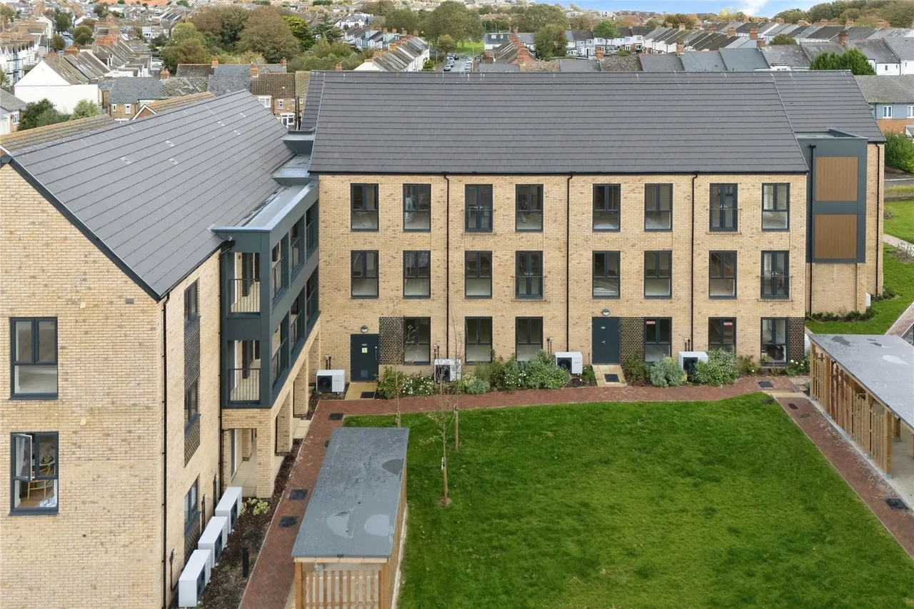 Arras Close, Folkestone, CT19, photo 11