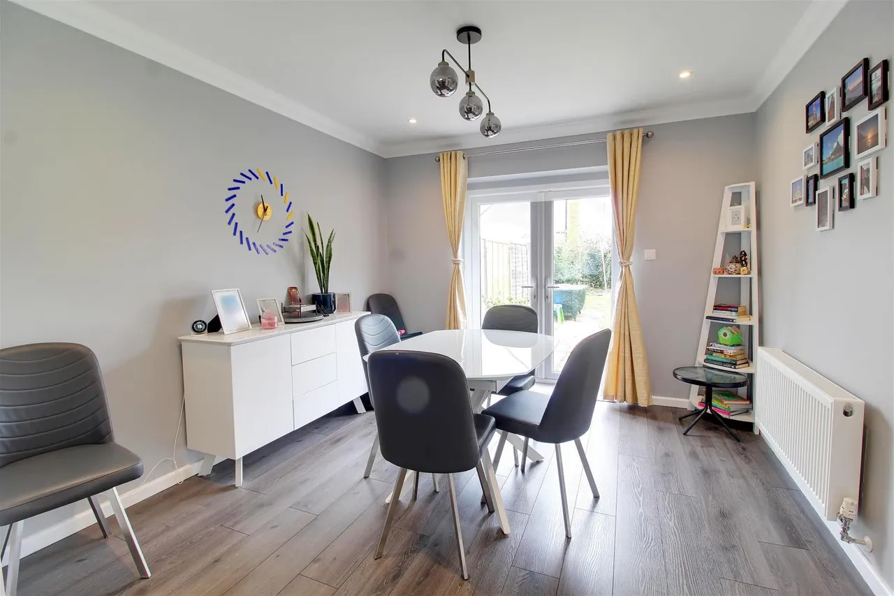 Tempest Avenue, Potters Bar EN6 5JZ, photo 12