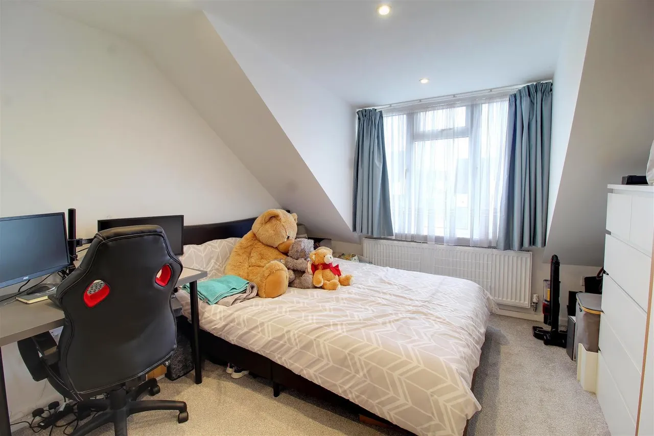 Tempest Avenue, Potters Bar EN6 5JZ, photo 13