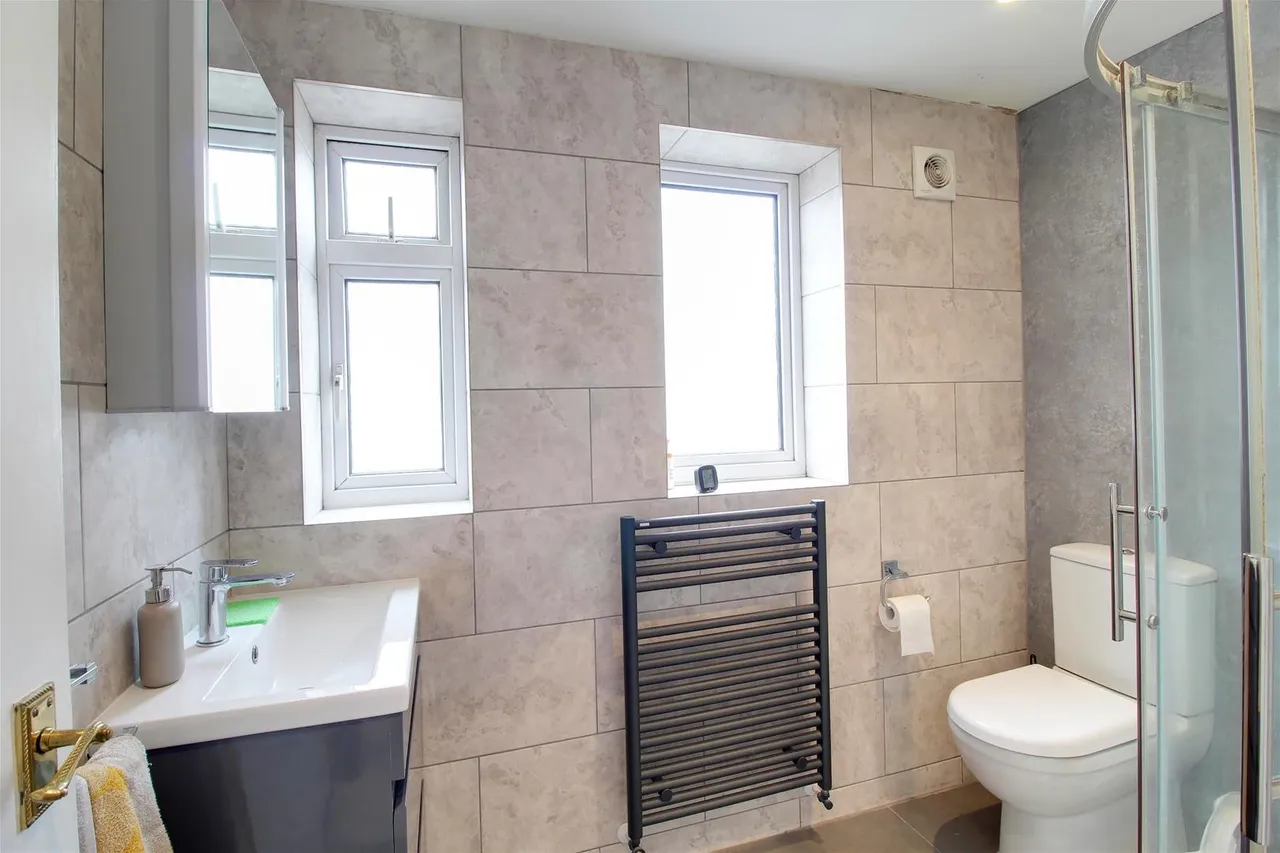 Tempest Avenue, Potters Bar EN6 5JZ, photo 8
