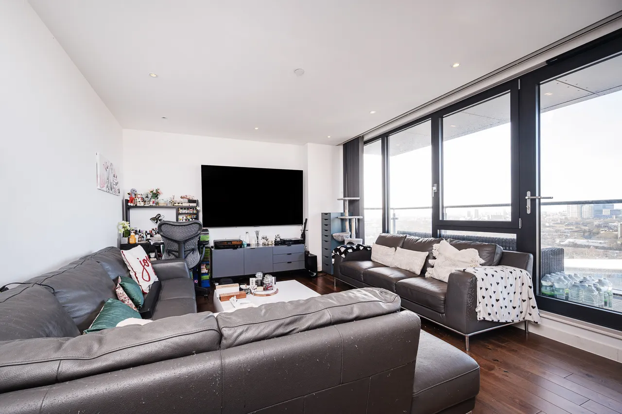 1504 Grand Regent Tower, 2 Cadmium Square, London, photo 2
