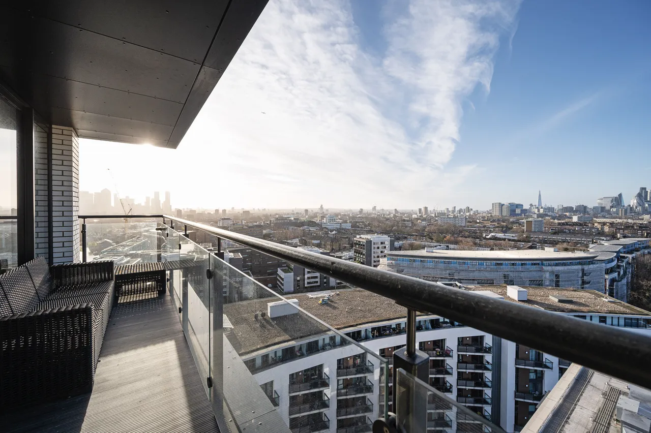 1504 Grand Regent Tower, 2 Cadmium Square, London, photo 11