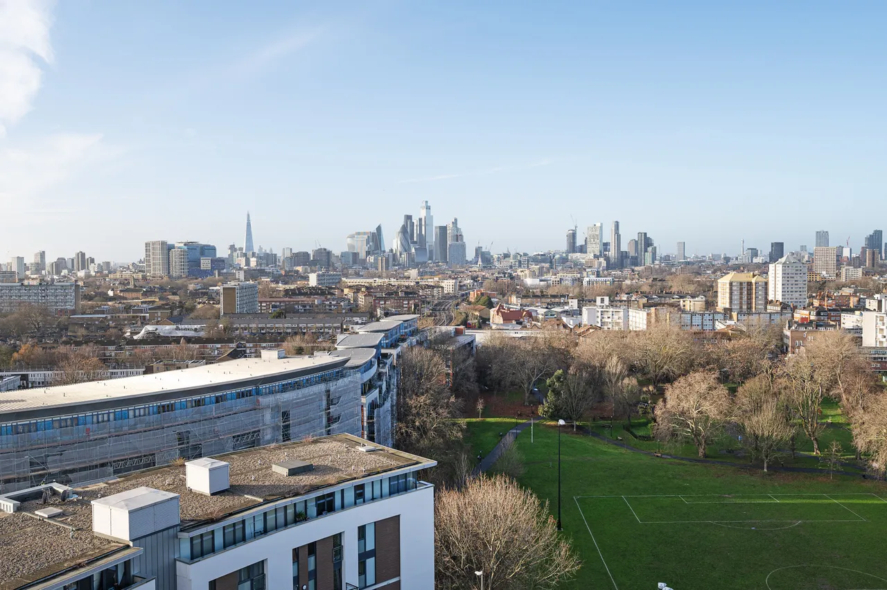 1504 Grand Regent Tower, 2 Cadmium Square, London, photo 10